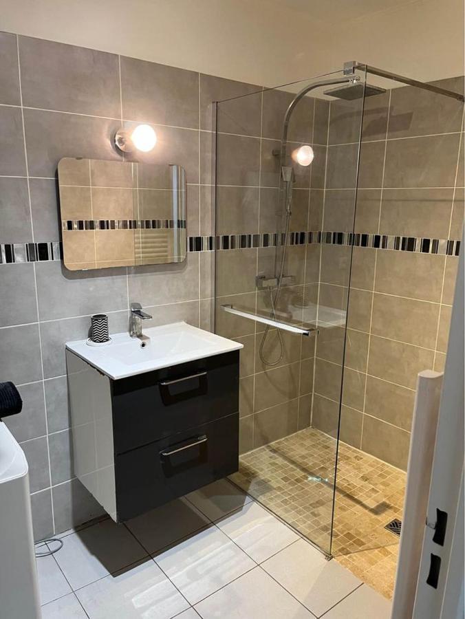 Superbe Appartement Au Bord De Plage Cros De Cagnes Exteriér fotografie